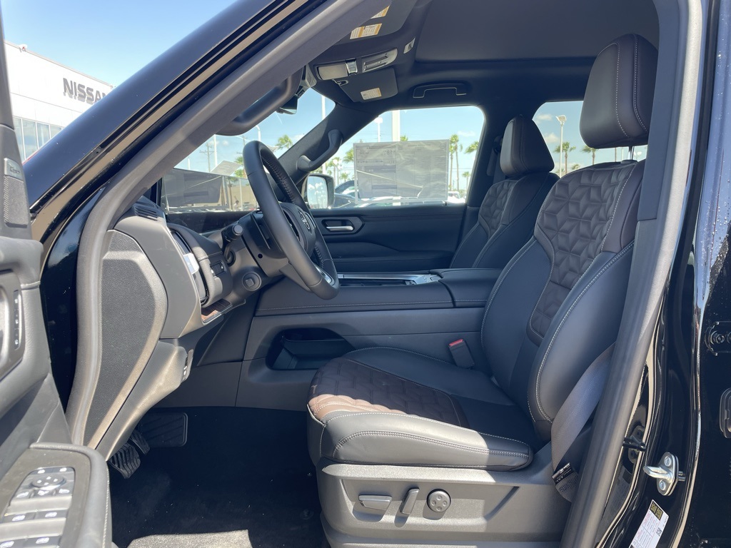2025 Nissan Armada Platinum photo 13