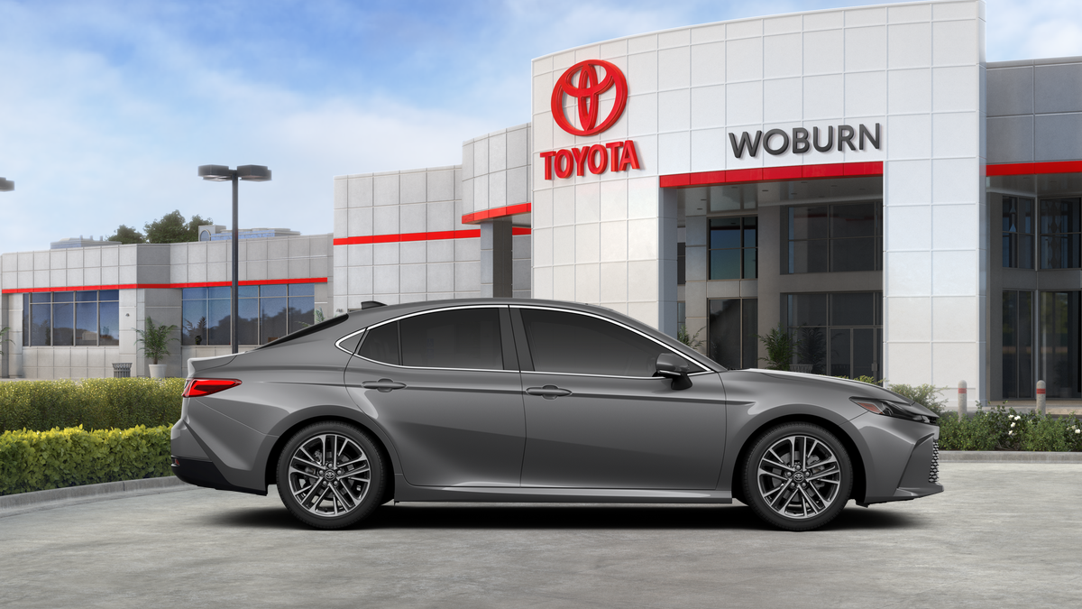 2025 Toyota Camry XLE photo 12