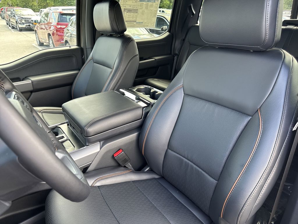 2025 Ford F-150 Lariat photo 22