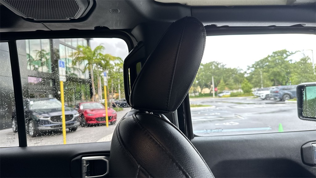 2021 Jeep Wrangler Unlimited Sahara Altitude photo 20
