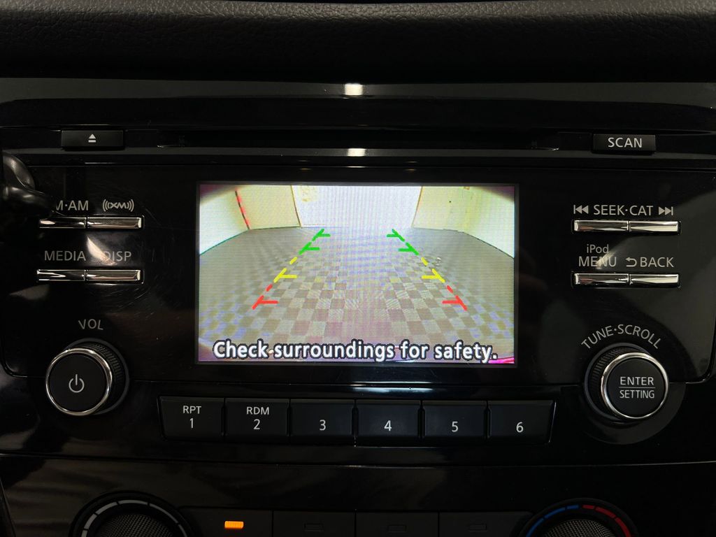 2017 Nissan Rogue S photo 22