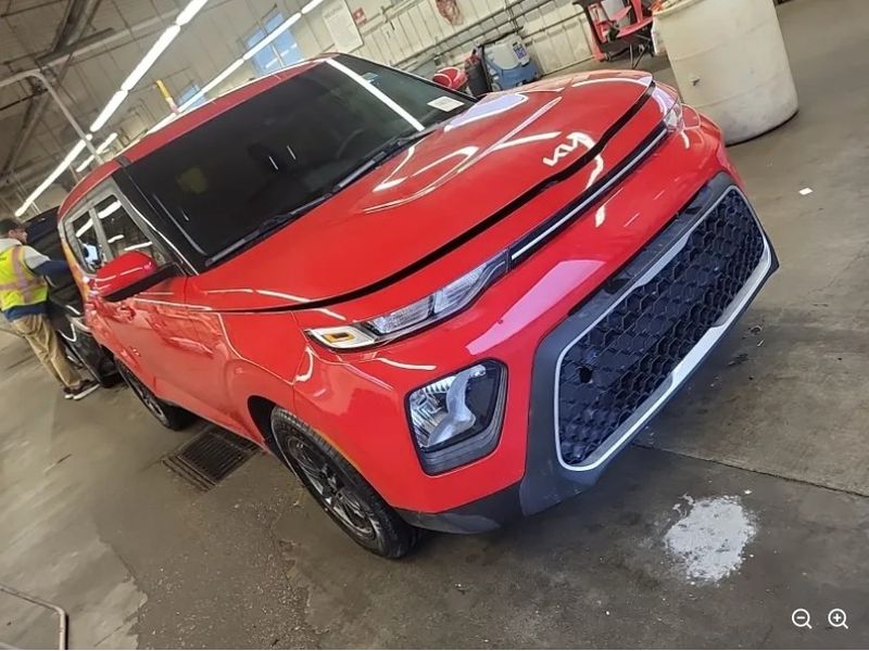 2022 Kia Soul LX S X-Line photo 4