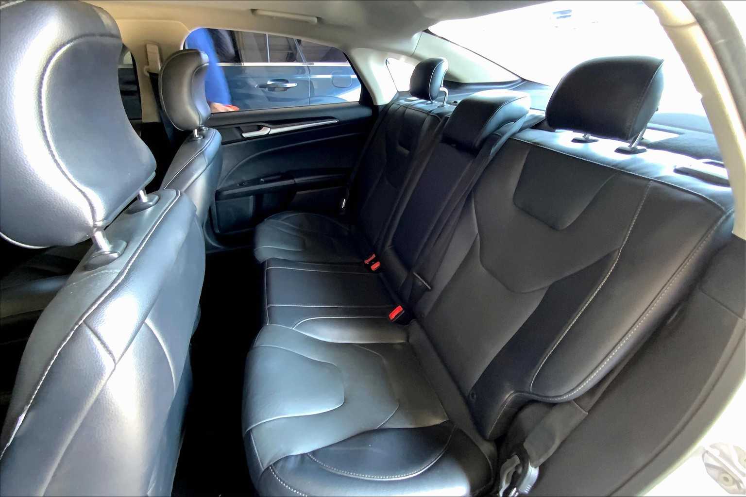 2019 Ford Fusion Titanium photo 19