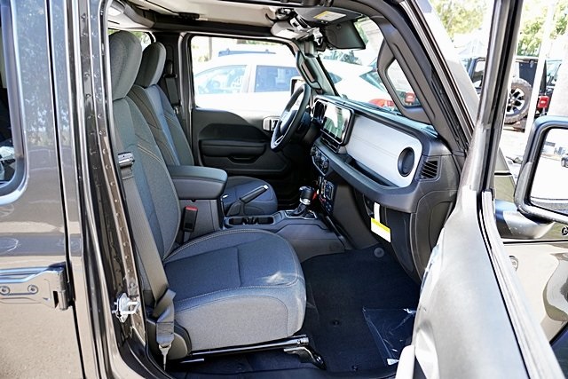 New 2025 Granite Crystal Metallic Clear-Coat Exterior Paint Jeep Willys image 17