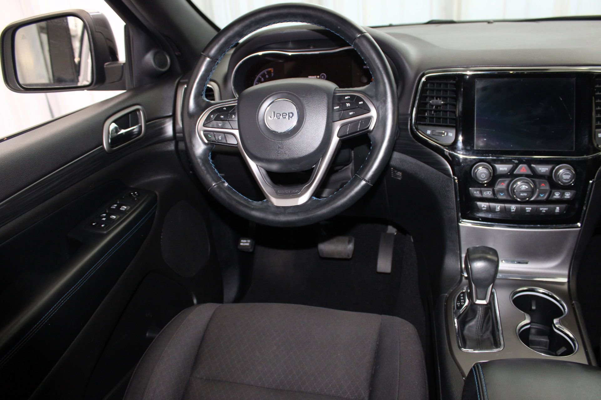2020 Jeep Grand Cherokee Laredo photo 19