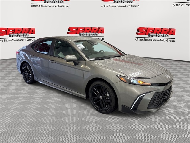 2026 Toyota Camry SE's photo