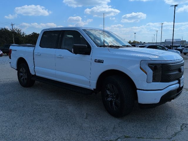 2025 Ford F-150 Lightning photo 2