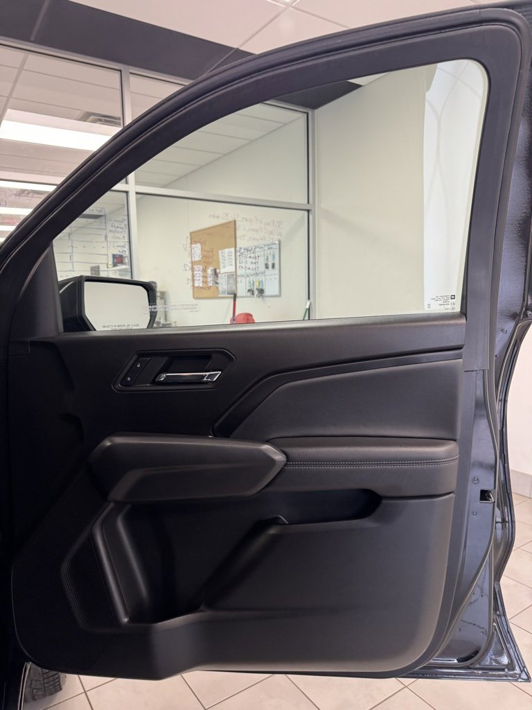 2023 Chevrolet Colorado LT photo 22
