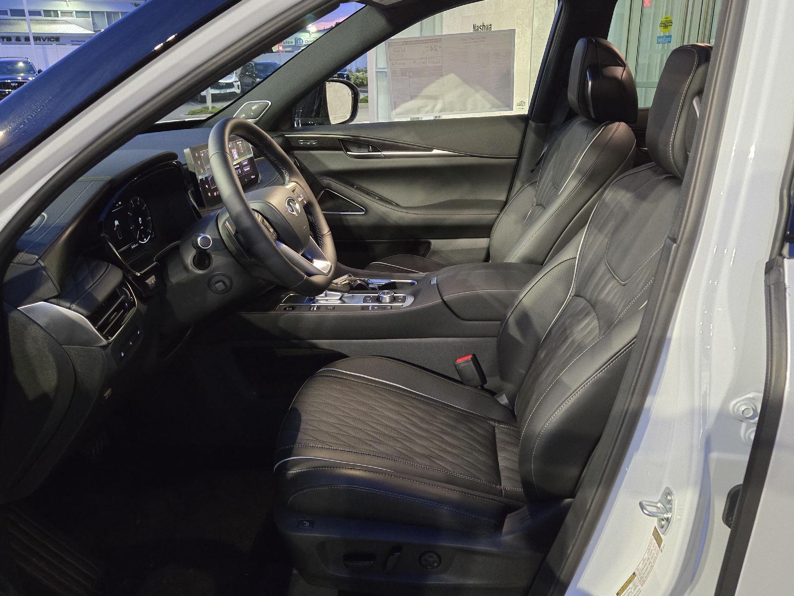 2026 Infiniti QX60 Autograph AWD photo 3