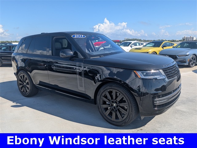 Used 2023 Santorini Black Land Rover SE image 2