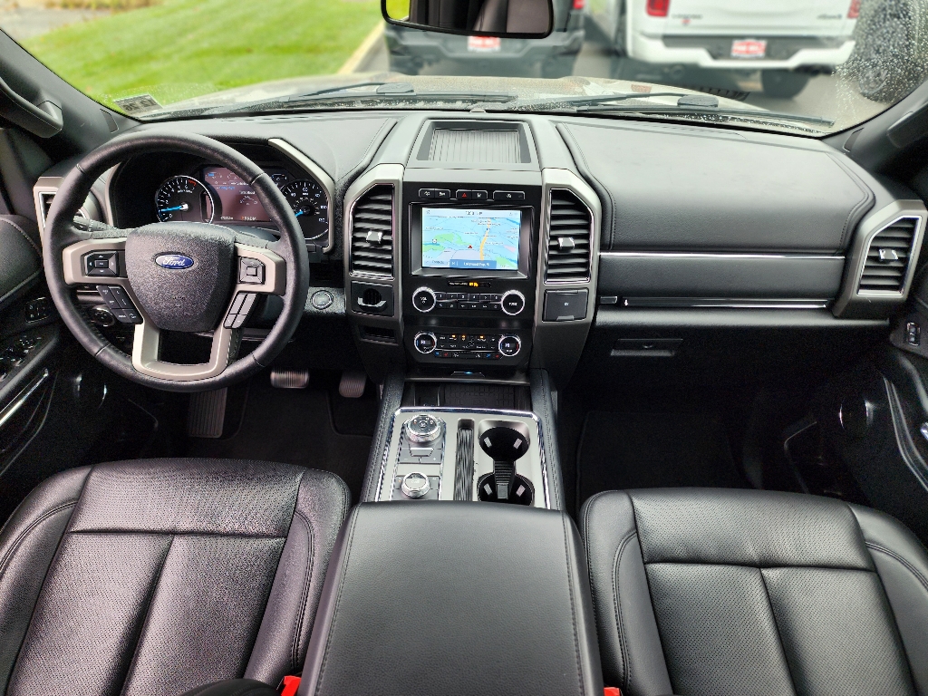 2021 Ford Expedition MAX XLT photo 2
