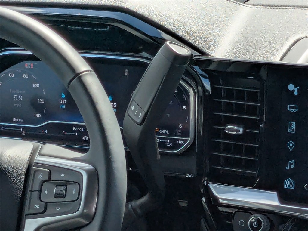 2025 Chevrolet Silverado 1500 LT photo 17