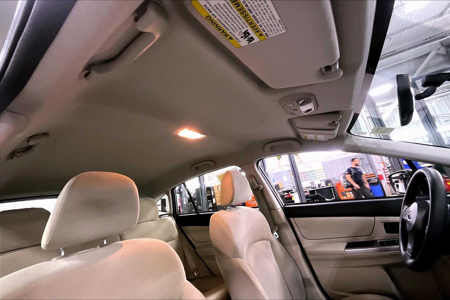 2015 Subaru Impreza 2.0i photo 13