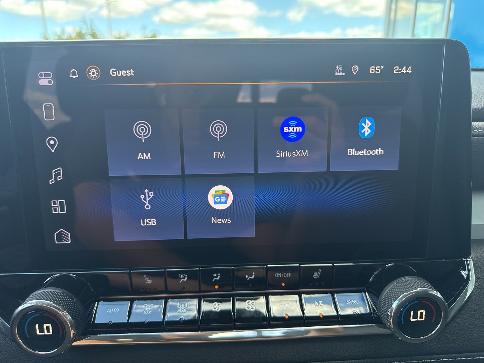 2026 Chevrolet Colorado LT photo 18