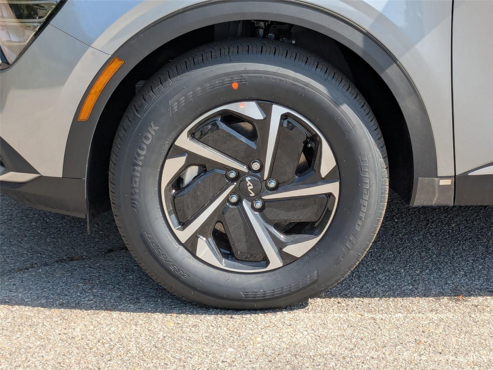 2025 Kia Sportage Hybrid LX photo 3