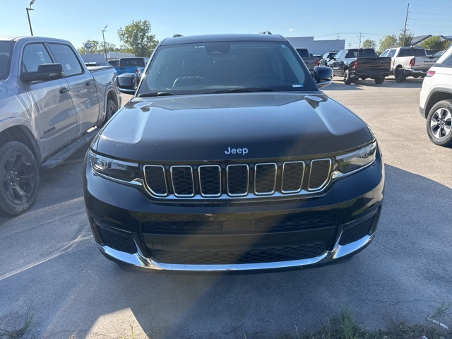 2024 Jeep Grand Cherokee Limited photo 2
