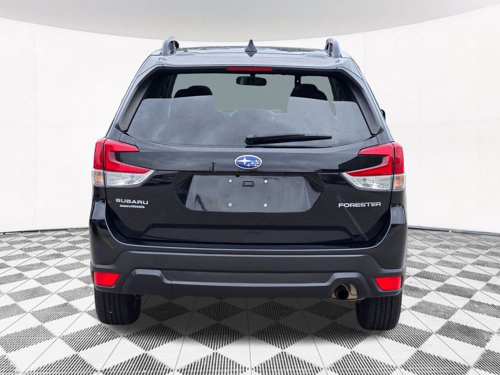 2019 Subaru Forester Premium photo 6