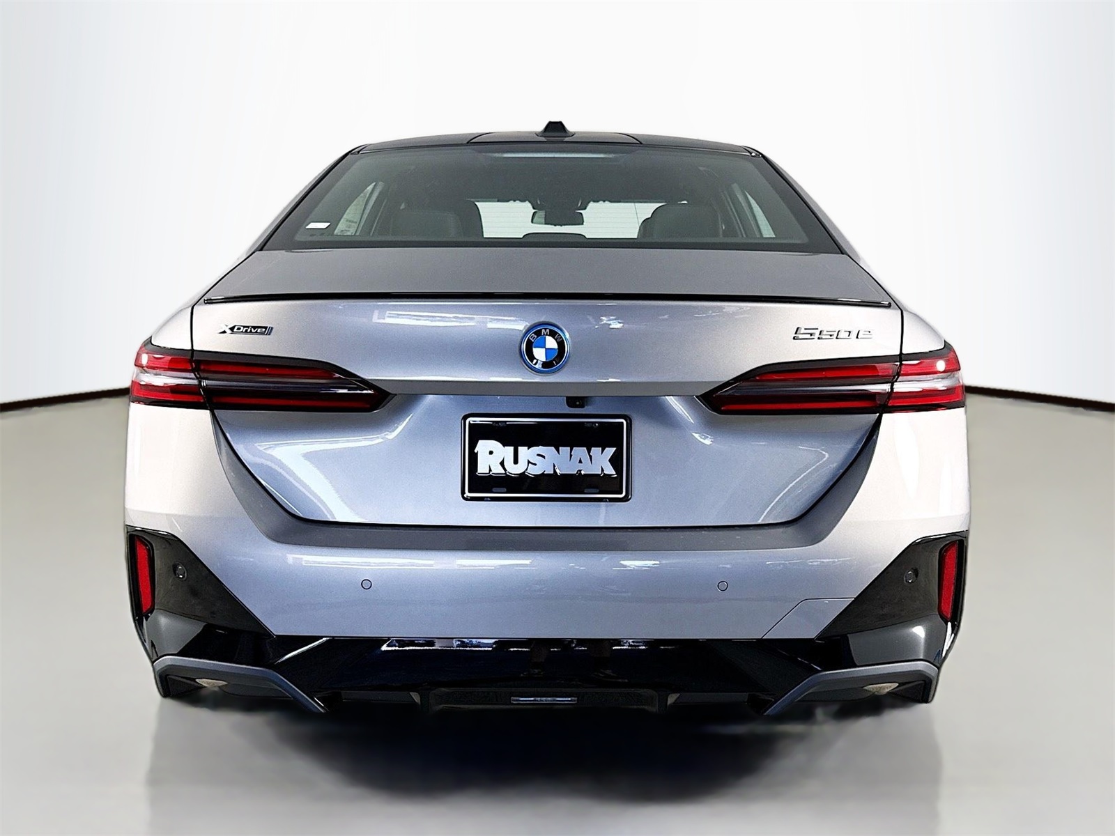 2026 Bmw 550e xDrive photo 6