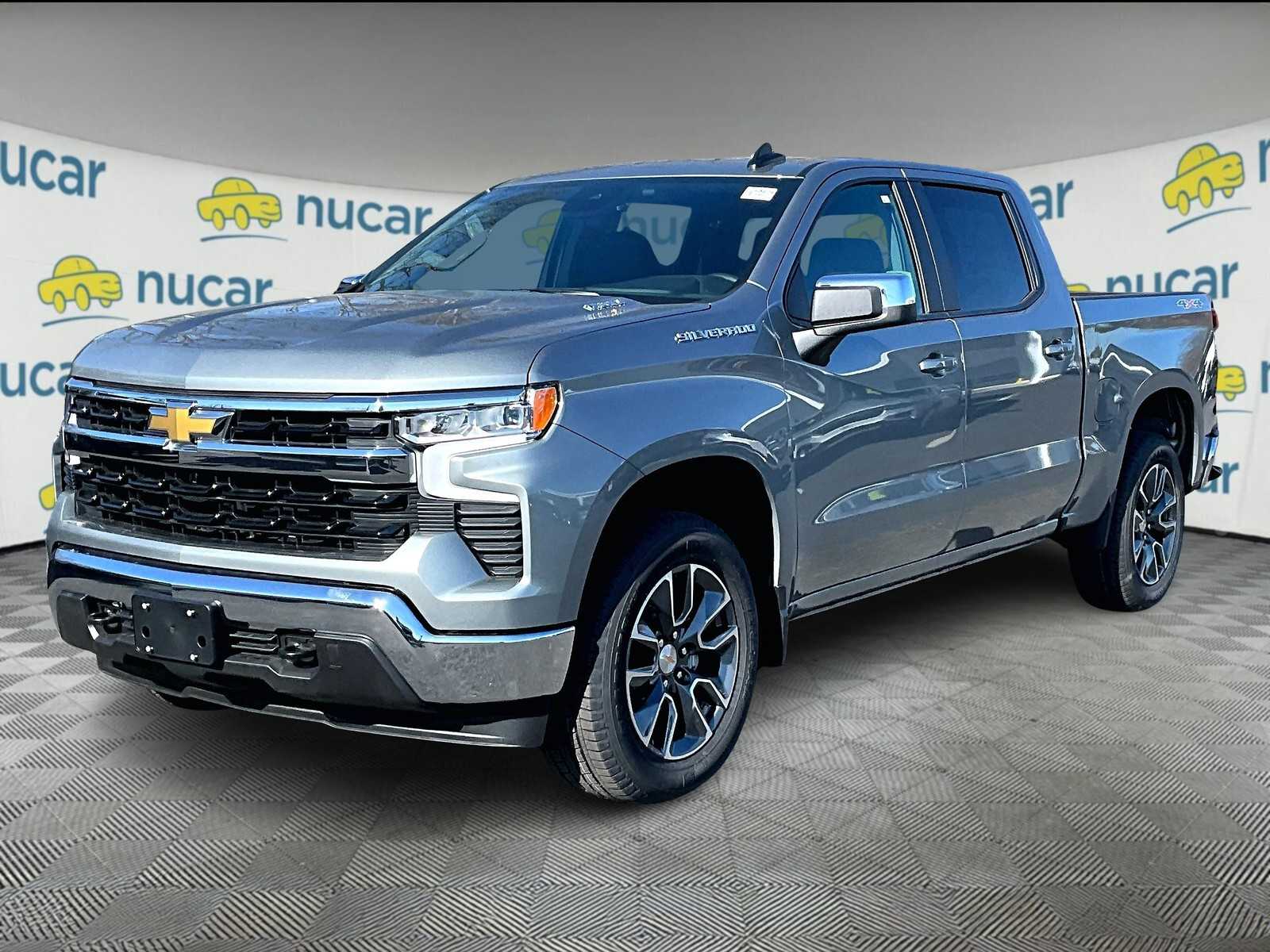 2025 Chevrolet Silverado 1500 LT photo 3