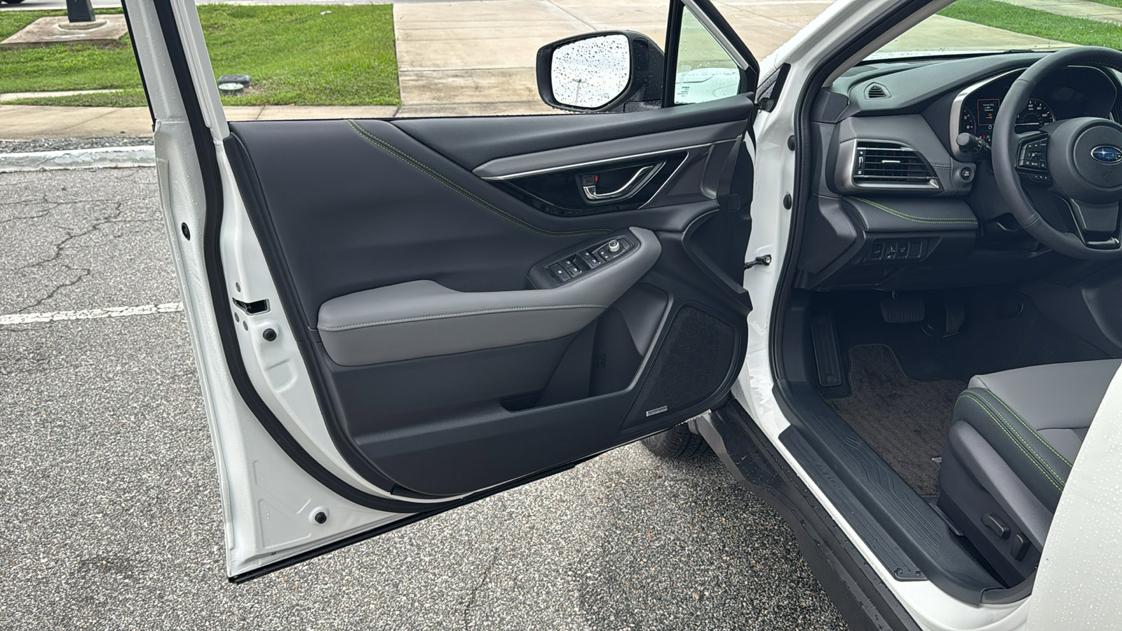2025 Subaru Outback Onyx Edition photo 10