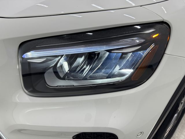 2025 Mercedes Benz GLB 250 photo 28