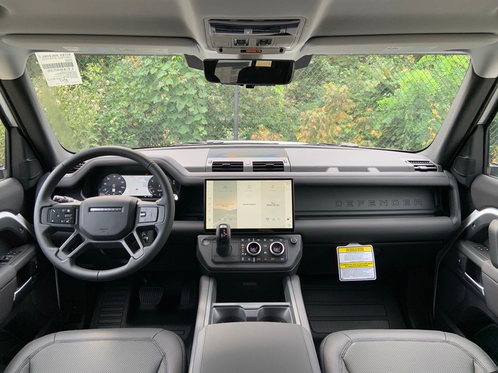 2026 Land Rover Defender 110 S photo 17