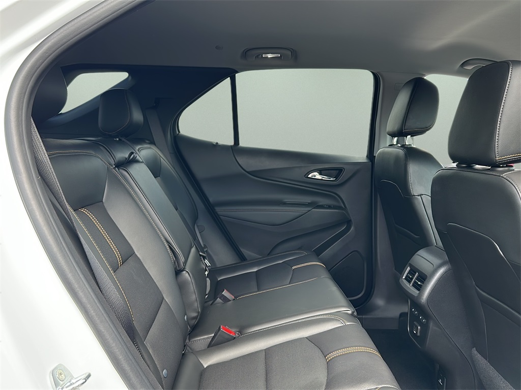 2022 Chevrolet Equinox Premier photo 18
