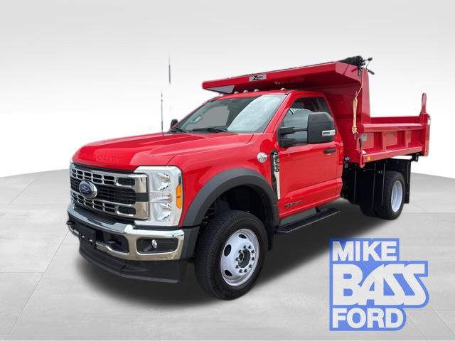 2023 Ford F-550 Super Duty Chassis Cab XL's photo