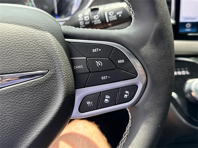2025 Chrysler Voyager LX photo 16
