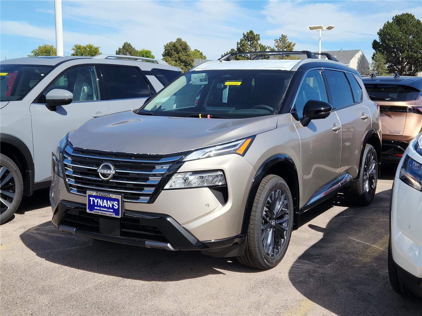 2026 Nissan Rogue Platinum photo 3