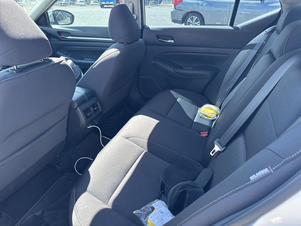 2019 Nissan Altima 2.5 SV photo 17