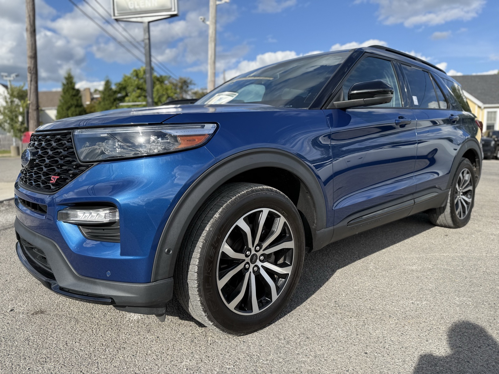 2021 Ford Explorer ST photo 2