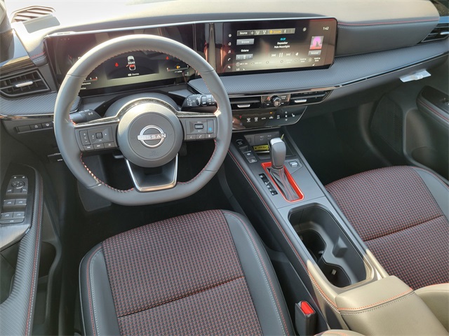 2025 Nissan Kicks SR photo 29