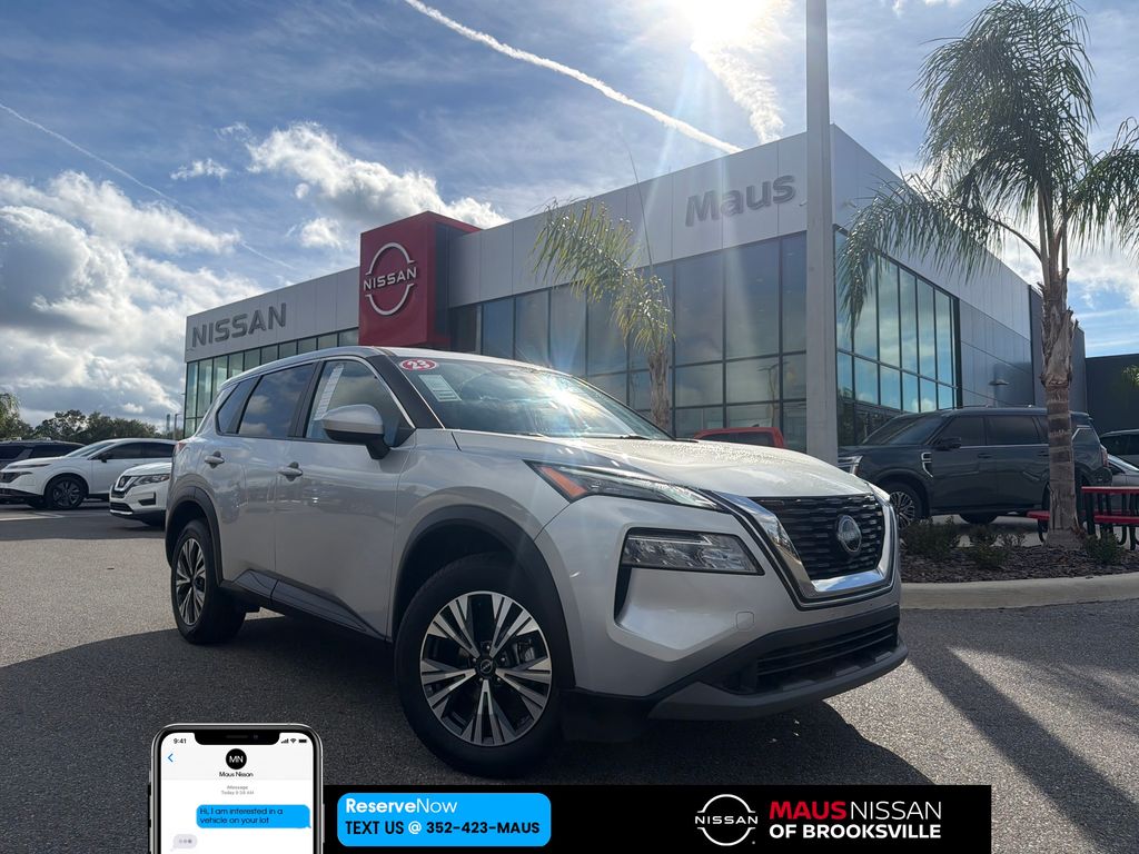 2023 Nissan Rogue SV's photo