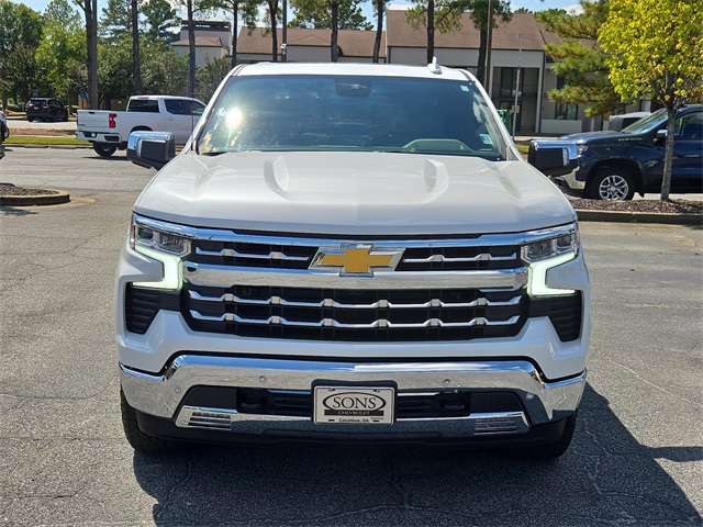 2025 Chevrolet Silverado 1500 LTZ photo 3