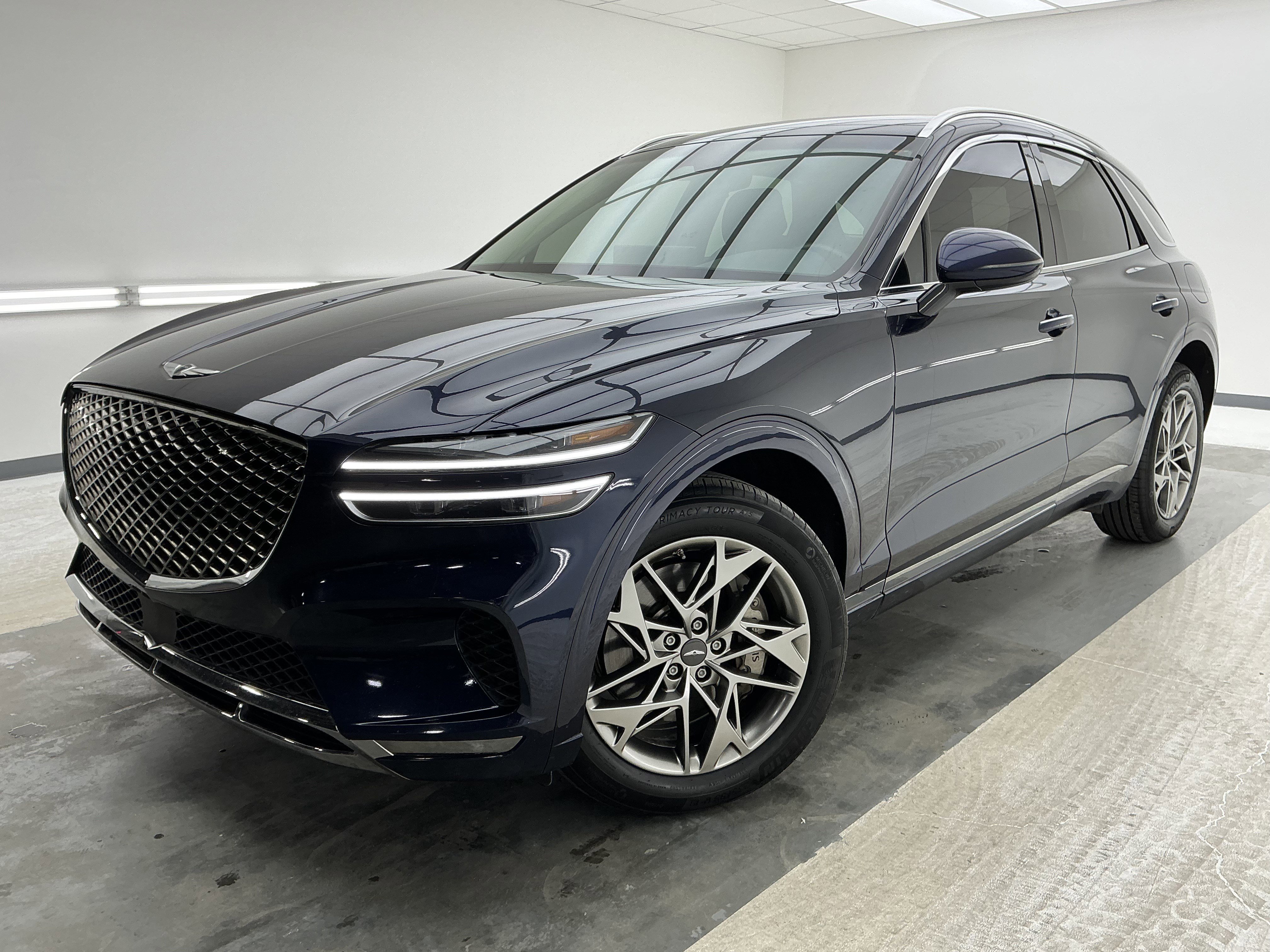2025 GENESIS GV70 Standard