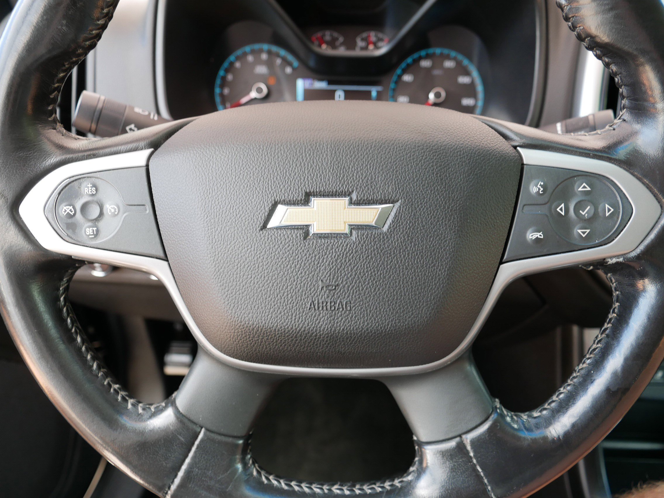 2017 Chevrolet Colorado LT photo 25