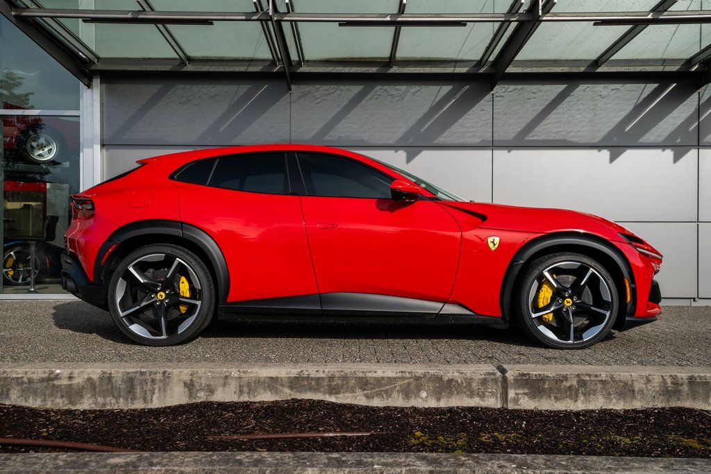 2024 Ferrari Purosangue photo 2
