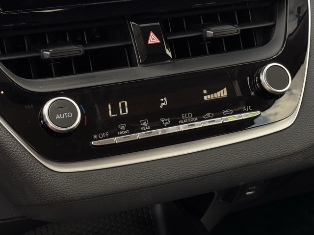 2024 Toyota Corolla Hybrid LE photo 14