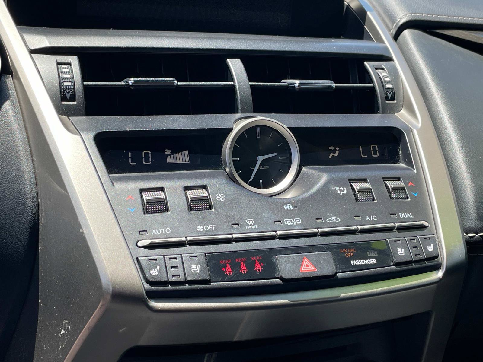 2021 Lexus NX 300 photo 11