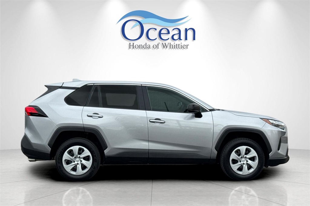 2024 Toyota RAV4 LE photo 2