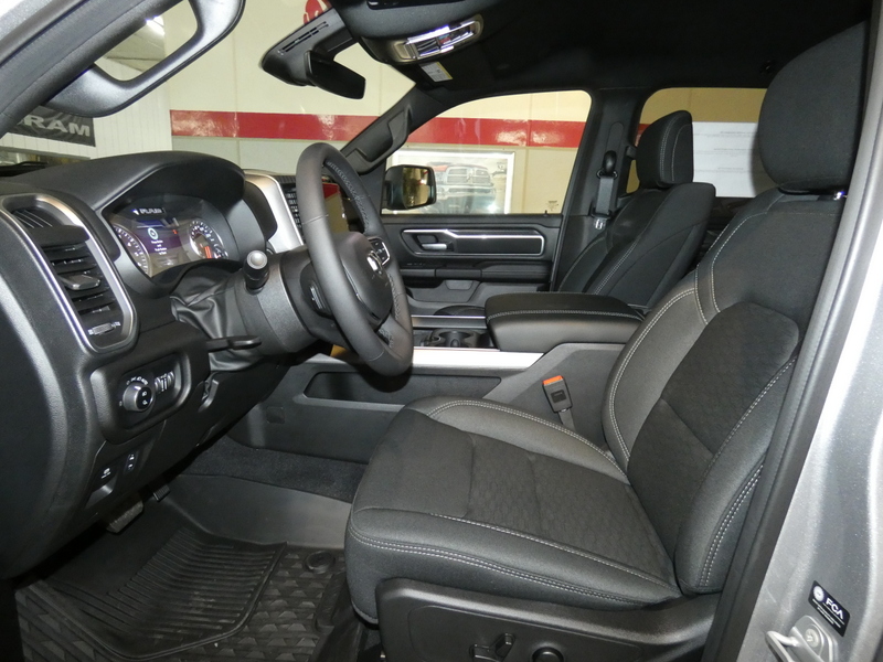 2025 Ram 1500 Big Horn photo 9