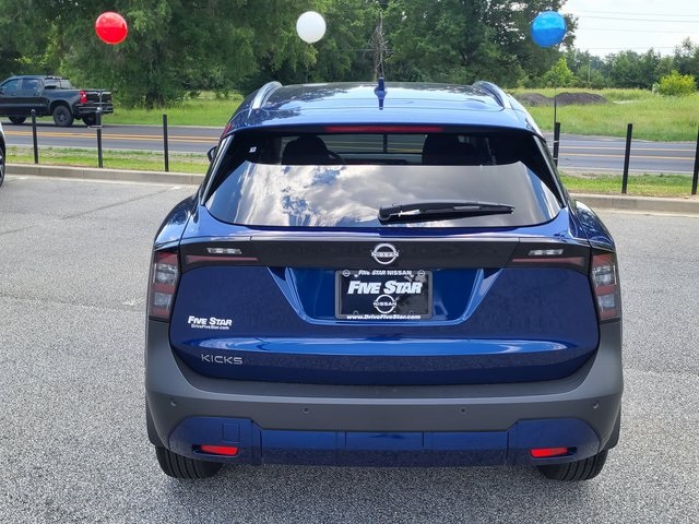 2025 Nissan Kicks SV photo 2