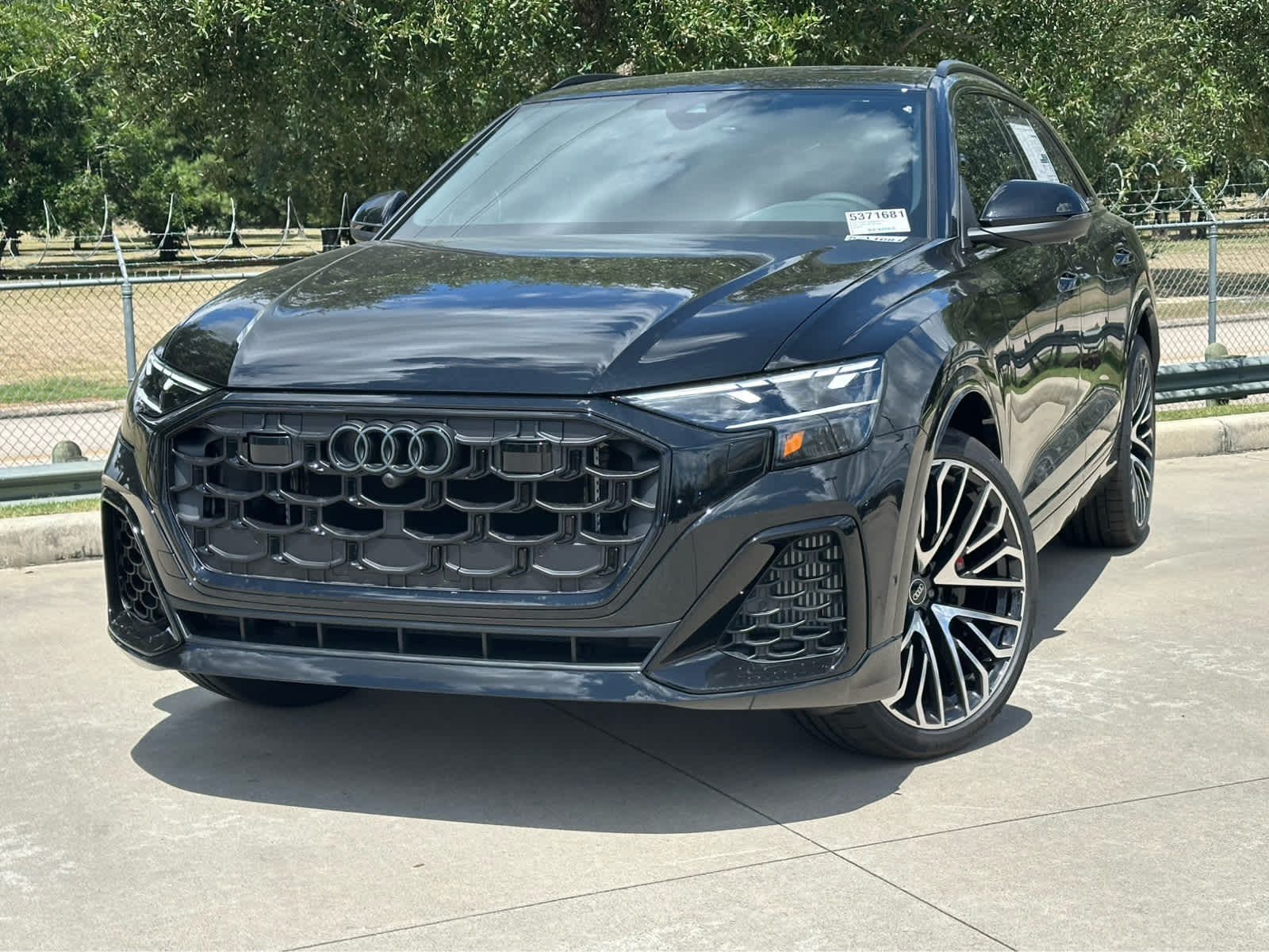 2025 Audi SQ8 Premium Plus