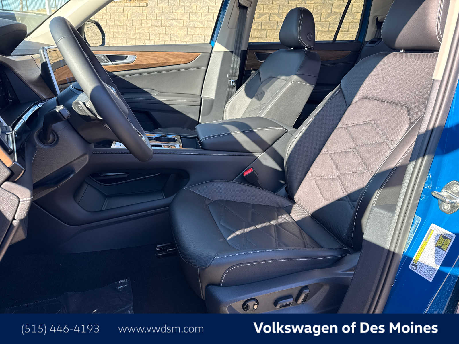 2025 Volkswagen Atlas SE Technology photo 9