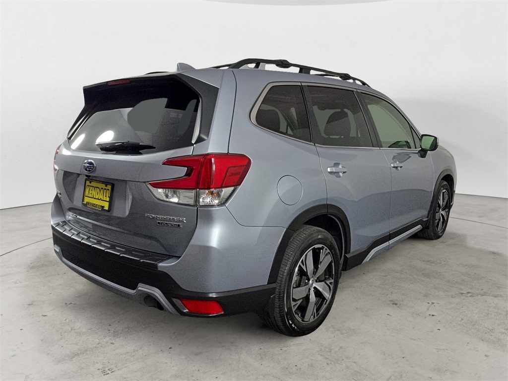 2021 Subaru Forester Touring photo 5
