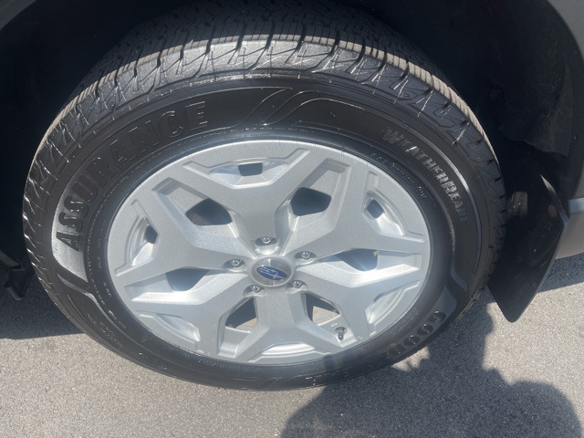 2022 Subaru Forester Base photo 28