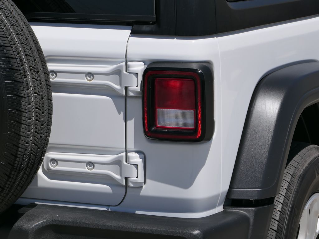 2023 Jeep Wrangler Sport S photo 4