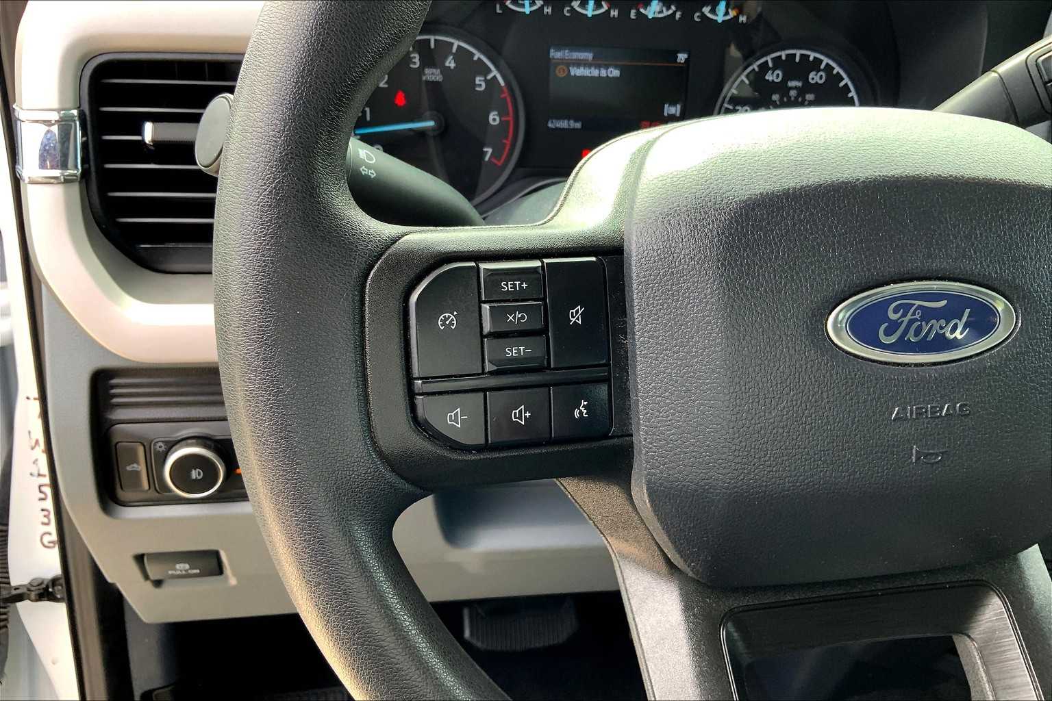 2024 Ford F-250 XLT photo 21