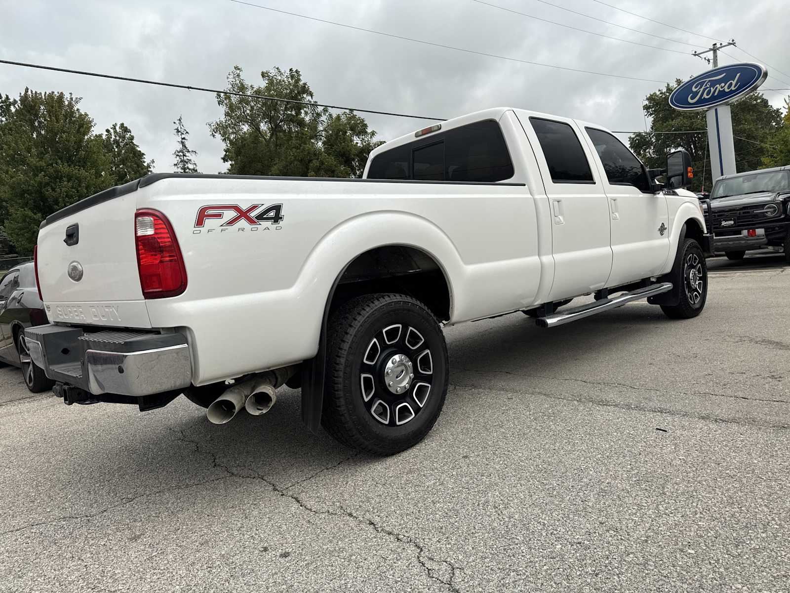 2012 Ford F-350 Lariat photo 5